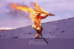 © Jamie Budge, All Rights Reserved.
TRAILING FLAMES FROM HIS BODY AND WINDSKATE OVERHEAD, JUSTIN KASE FLIES TOWARD CANYON LAKE.
NO RIGHTS Implied by posession of this CD.  Contact:
jamiebudge@windskate.com    (310) 453-4808