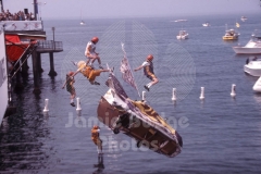 © Jamie Budge, All Rights Reserved.
SHACK SHOE AND LAKERS FANS TAKE A DIVE OFF SANTA MONICA PIER INTO WATER.
NO RIGHTS Implied by posession of this CD.  Contact:
jamiebudge@windskate.com    (310) 453-4808